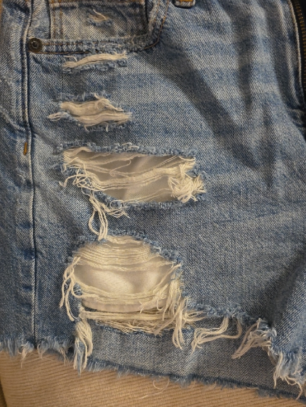 American Eagle Outfitters Light Blue Distressed Denim Shorts - Picture 5 of 6